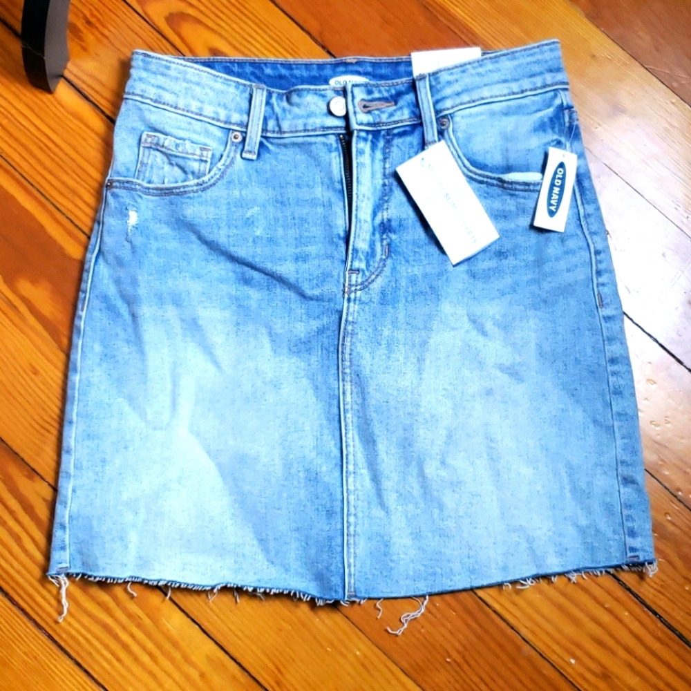 Old Navy size 0 denim jean skirt new